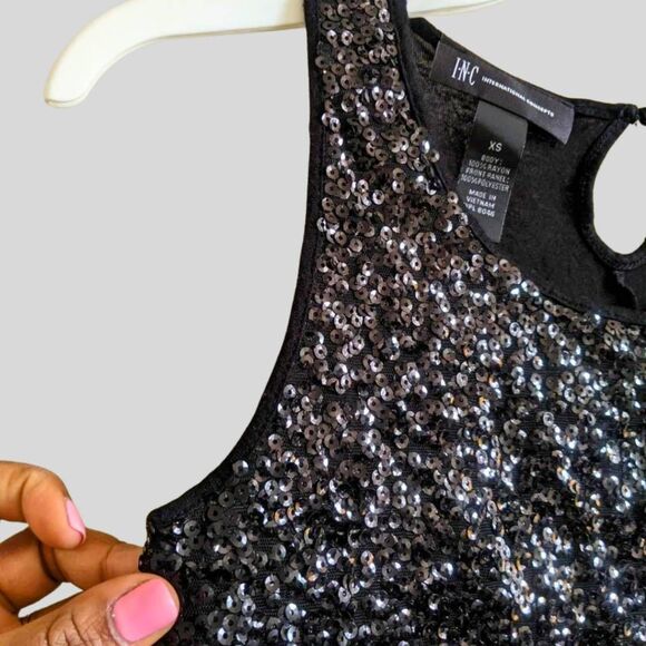 INC Sequin Peplum Top Women’s Size XS Black Sleeveless Sparkle Blouse Keyhole - Picture 4 of 9